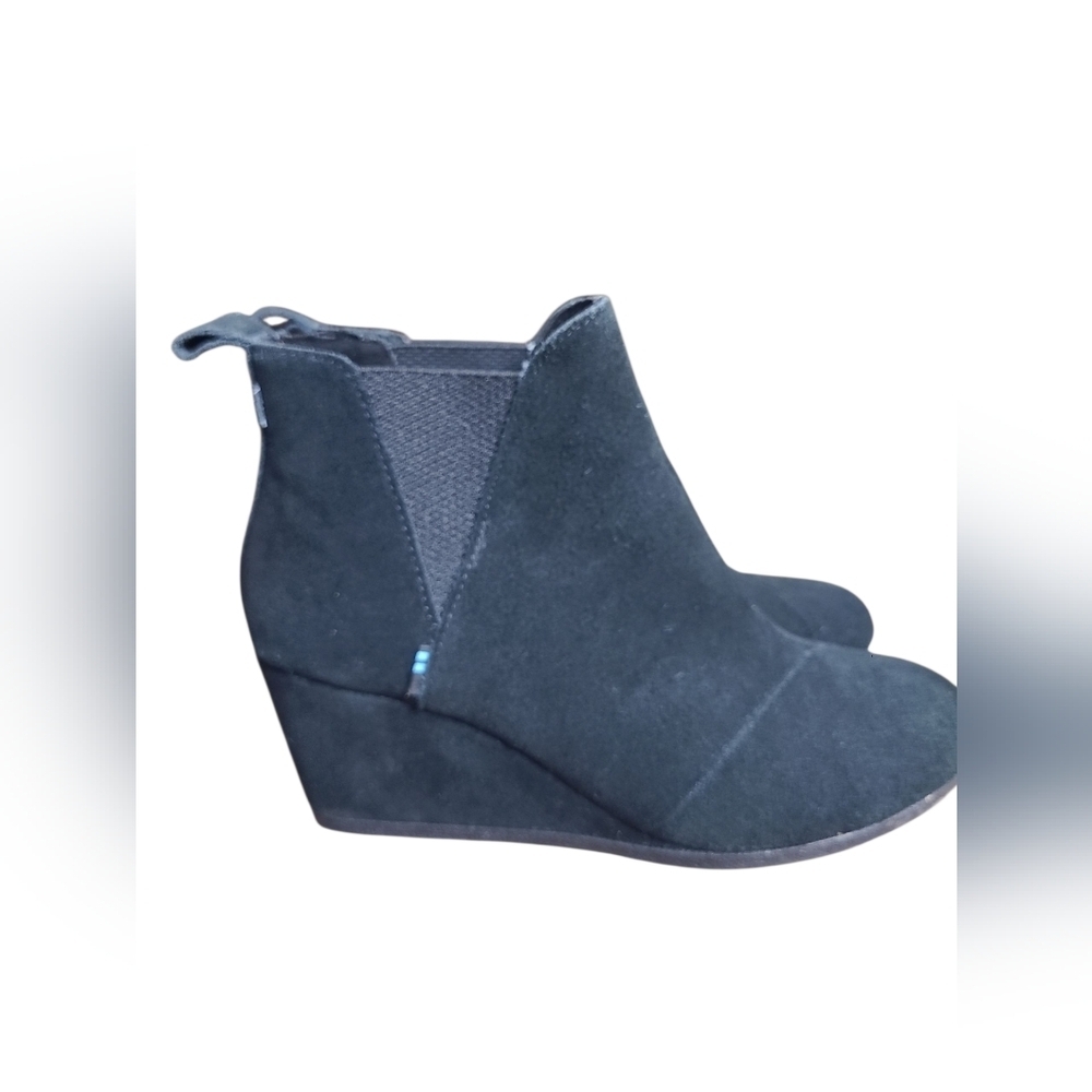TOMS Black Suede Wedge Ankle Boots Size 7.5 - Picture 2 of 5